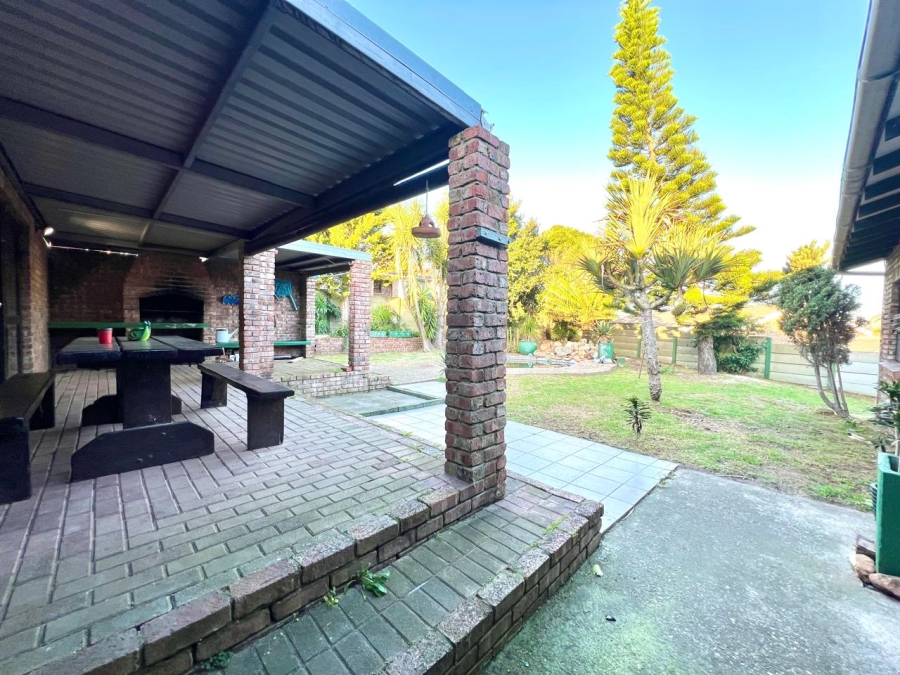 3 Bedroom Property for Sale in Sherwood Eastern Cape